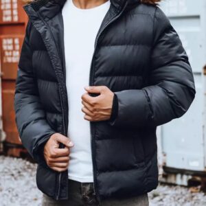 Moderná zimná bunda s kapucňou v granátovej farbe pre mužov