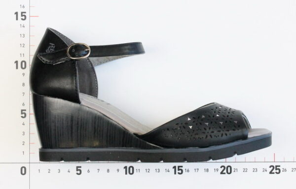 John Garfield sandále IS752084060 Čierna - 39