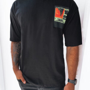 Pekné štýlové čierne tričko