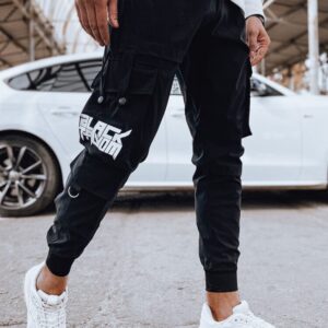 Štýlové kapsáčové joggery čierne