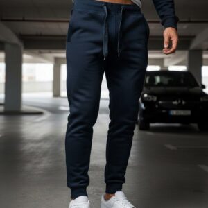 Granátové tepláky v jednoduchom prevedení